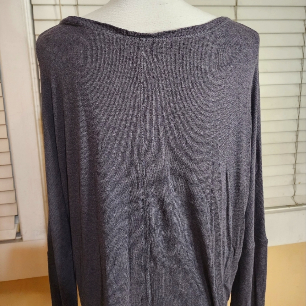 H by Bordeaux Women's Long-sleeved Lightweight Sweater - Picture 2 of 11